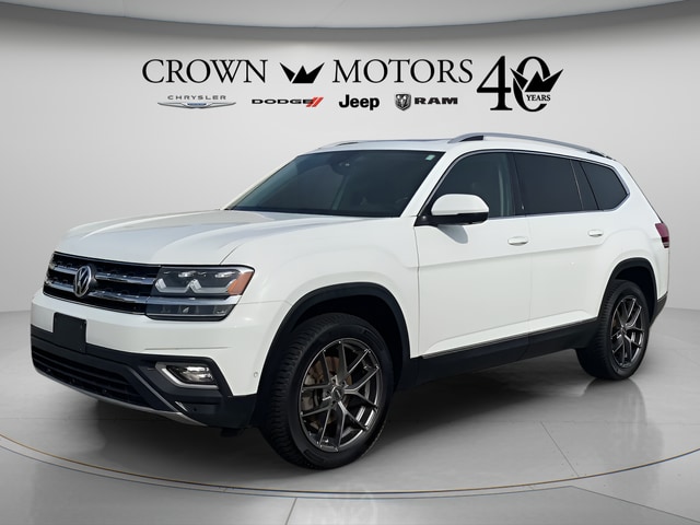 Used 2018 Volkswagen Atlas SEL Premium with VIN 1V2NR2CA5JC523458 for sale in Holland, MI