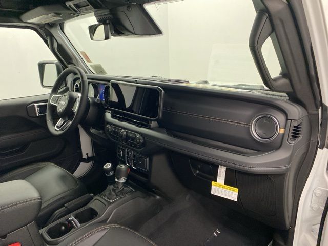 2026 Jeep Wrangler 4-Door Sahara - Photo 21