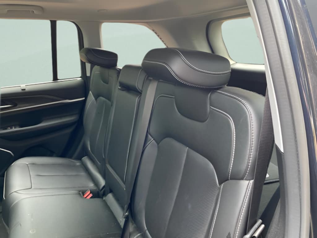 Used 2023 Jeep Grand Cherokee Limited SUV