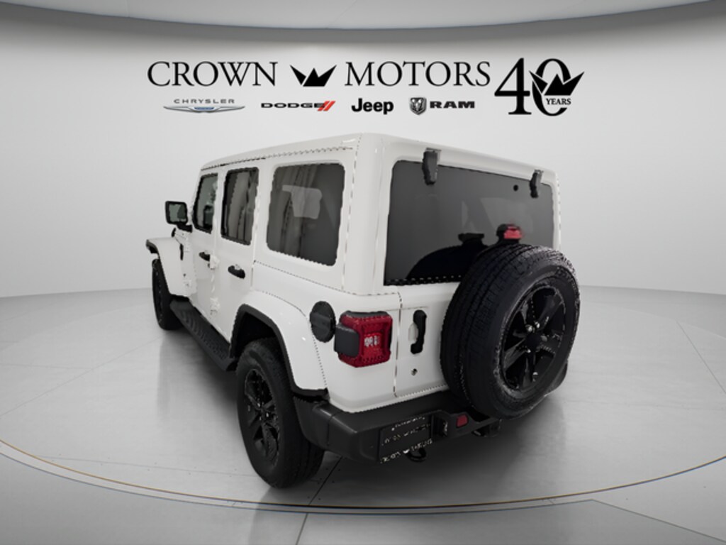 Used 2020 Jeep Wrangler Unlimited Sahara Altitude SUV