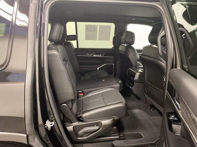 2022 Jeep Wagoneer Series II - Photo 28