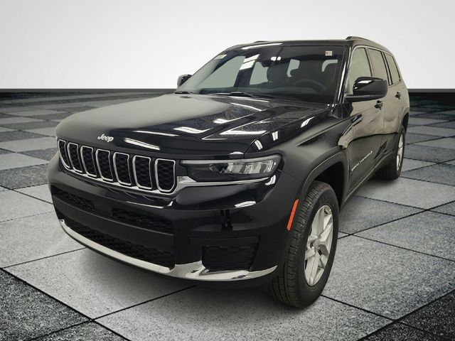 2025 Jeep Grand Cherokee Laredo photo 2
