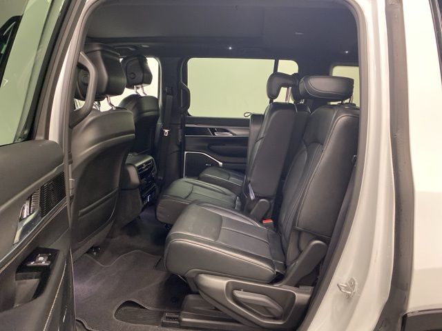2023 Jeep Wagoneer Series II - Photo 22