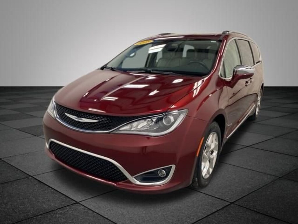 Used 2018 Chrysler Pacifica Limited Van