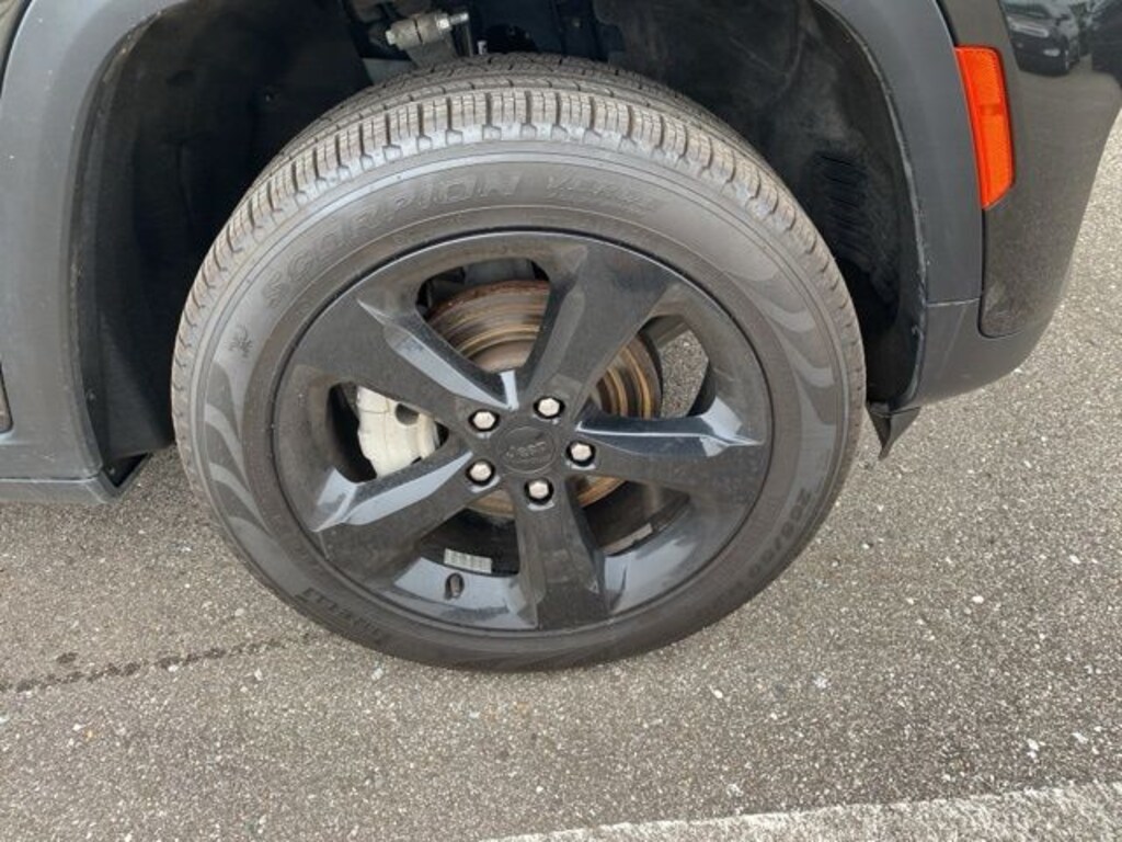 Used 2024 Jeep Grand Cherokee Limited SUV