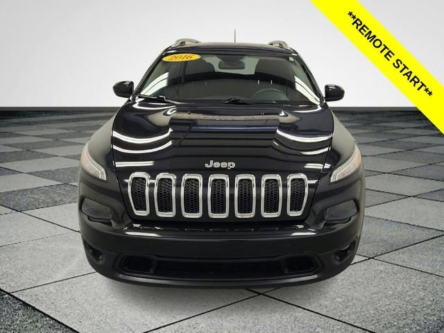 Used 2016 Jeep Cherokee Latitude with VIN 1C4PJMCB3GW322929 for sale in Holland, MI