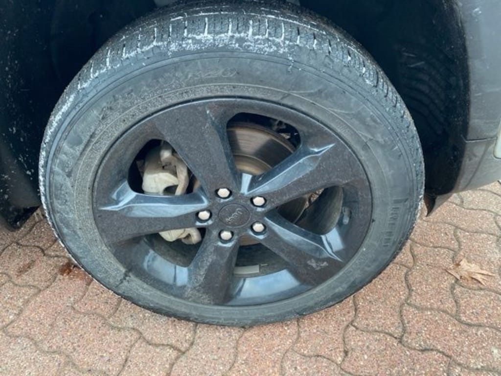 Used 2023 Jeep Grand Cherokee Limited SUV