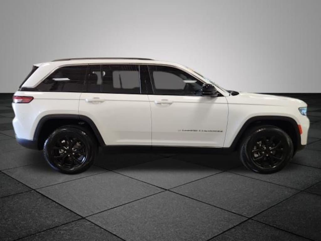 Used 2022 Jeep Grand Cherokee Limited SUV