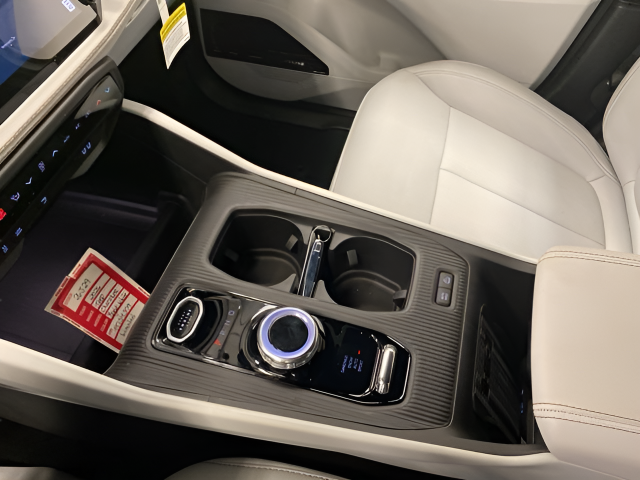 2026 Jeep Cherokee Limited - Photo 13