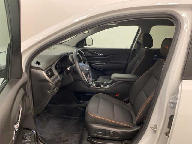 2023 GMC Acadia AT4 - Photo 8