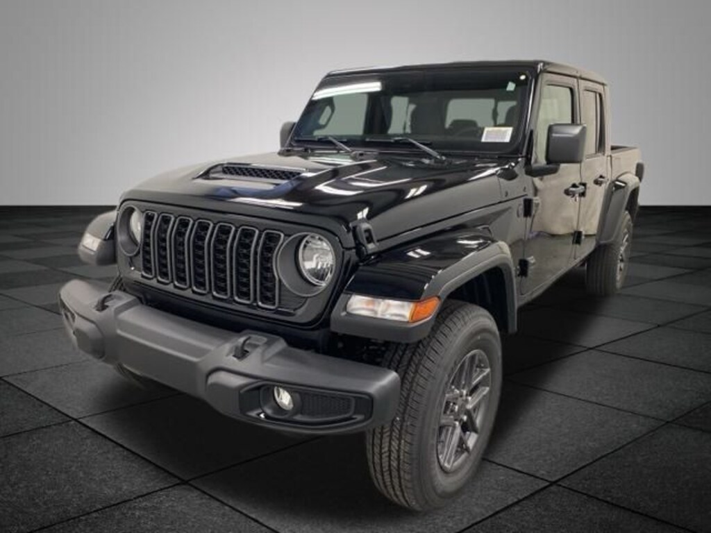 New 2025 Jeep Gladiator SPORT S 4X4 Pickup