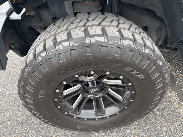 2016 Jeep Wrangler Unlimited Sahara photo 2