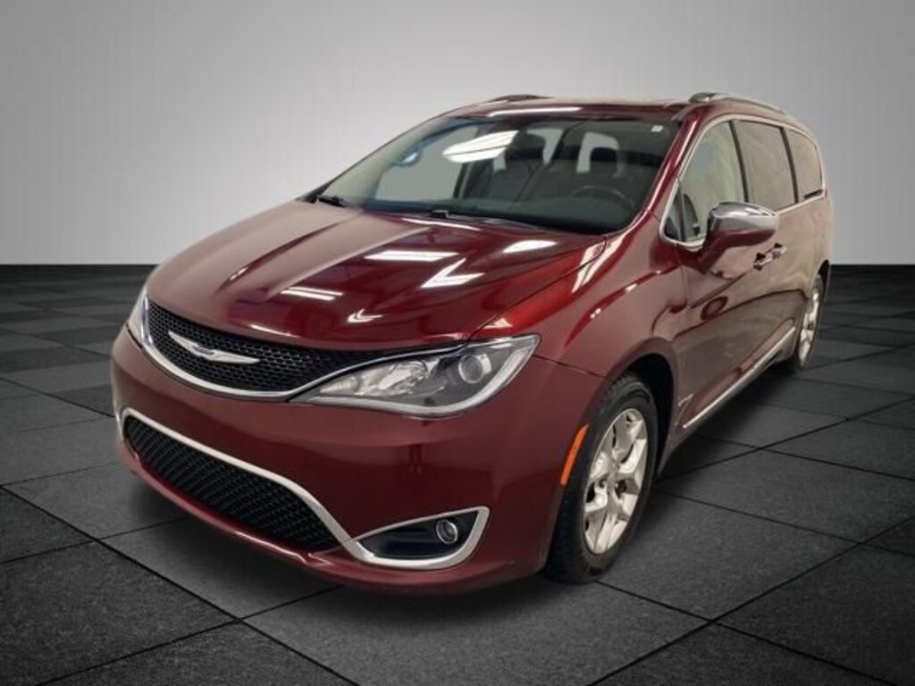Used 2018 Chrysler Pacifica Limited Van