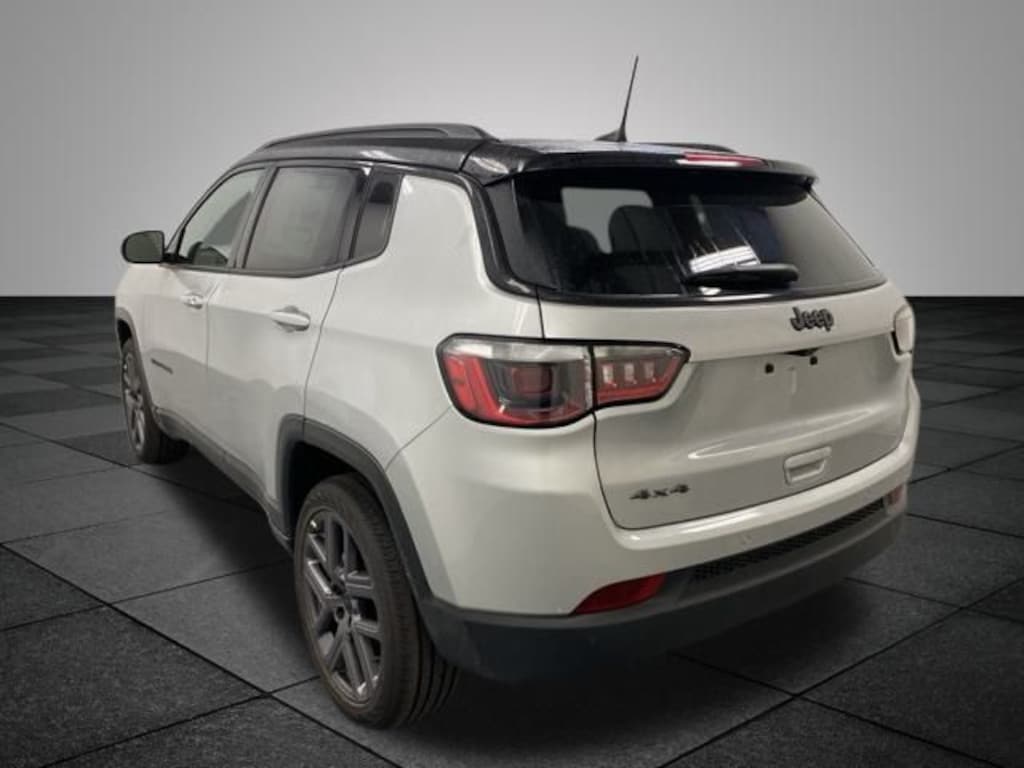 New 2026 Jeep Compass LIMITED ALTITUDE 4X4 Sport Utility