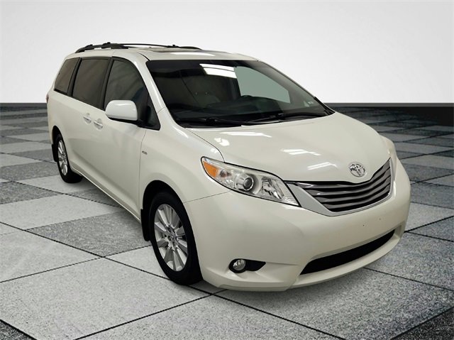 Used 2017 Toyota Sienna XLE Premium with VIN 5TDDZ3DC0HS158926 for sale in Holland, MI