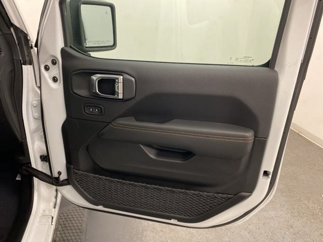 2026 Jeep Wrangler 4-Door Sahara - Photo 23