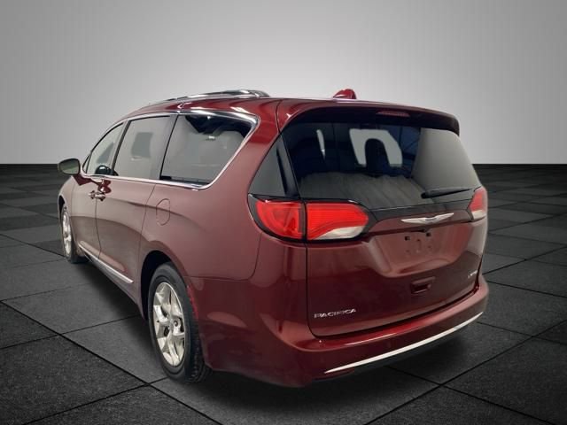 2018 Chrysler Pacifica Limited photo 4
