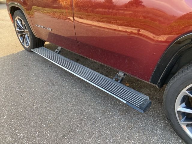 2022 Jeep Wagoneer Series III photo 3