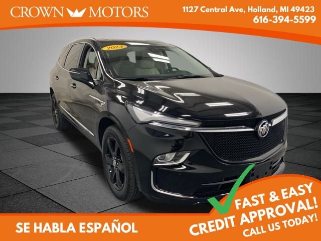 2023 Buick Enclave Essence's photo
