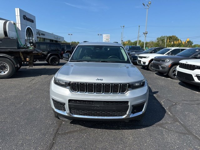 Used 2021 Jeep Grand Cherokee L Limited with VIN 1C4RJKBG5M8122113 for sale in Holland, MI