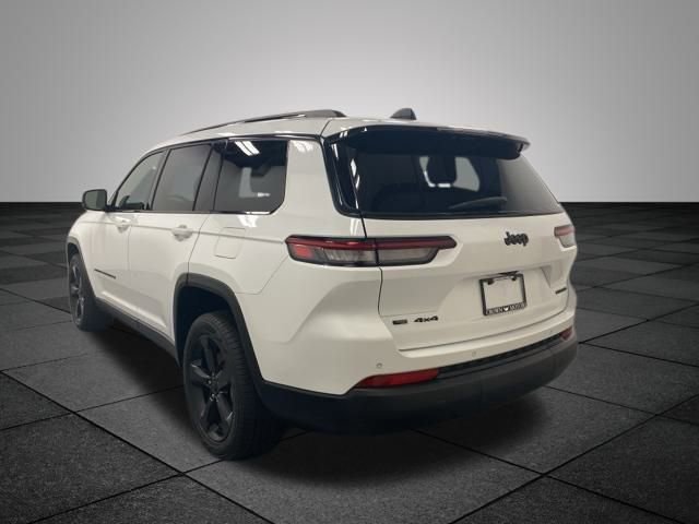 2022 Jeep Grand Cherokee Limited photo 3