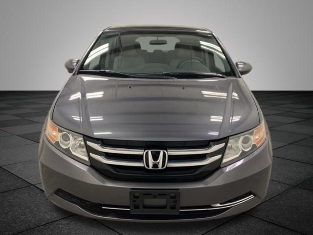 Used 2016 Honda Odyssey SE Van Passenger Van