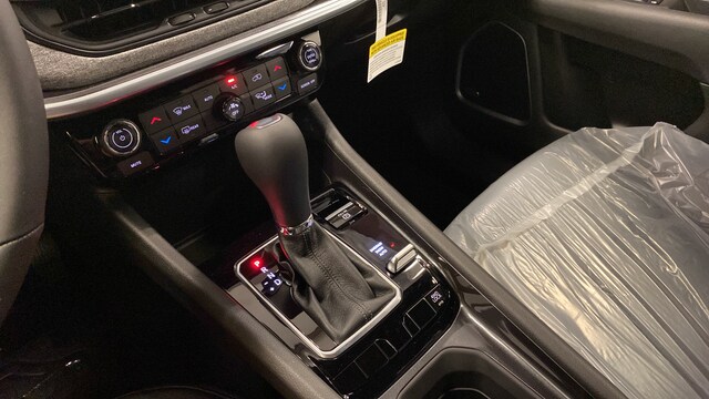 2026 Jeep Compass 85th Anniversary - Photo 20
