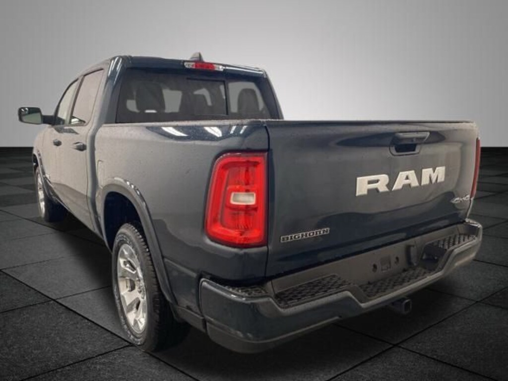 New 2025 Ram 1500 BIG HORN CREW CAB 4X4 5'7 BOX Pickup