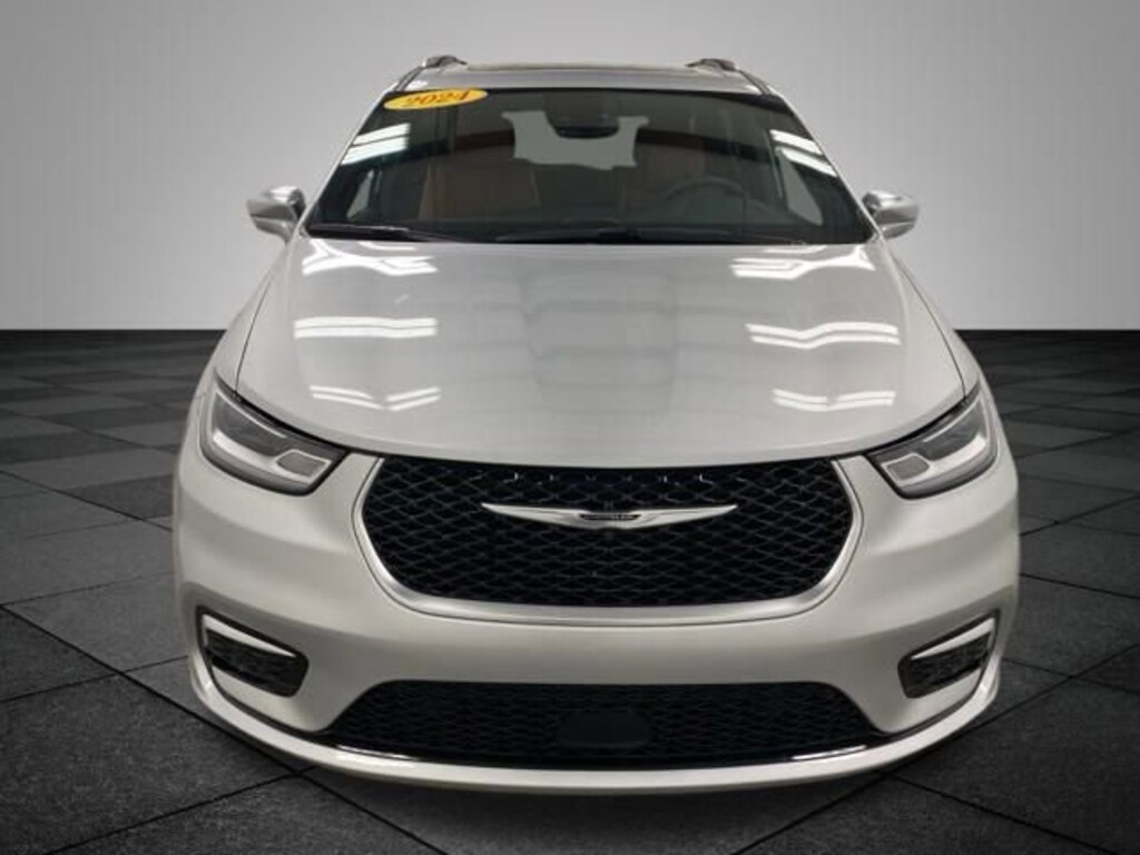 Used 2024 Chrysler Pacifica Plug-In Hybrid Pinnacle Van Passenger Van