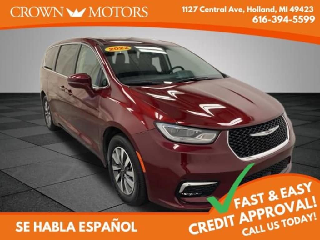 Used 2022 Chrysler Pacifica Hybrid Hybrid Touring L Van Passenger Van