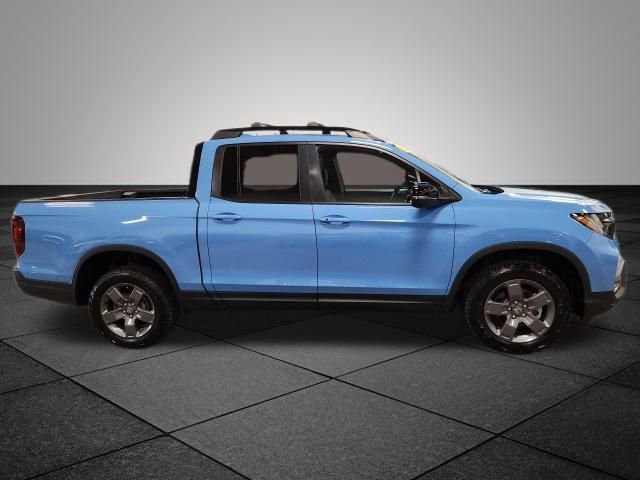 2025 Honda Ridgeline TrailSport photo 2