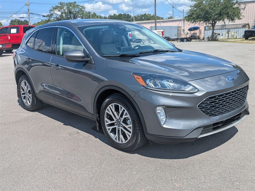 2022 Ford Escape Hybrid SEL photo 3