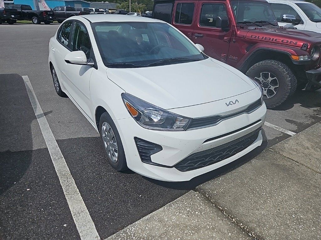 2023 Kia Rio LX photo 4