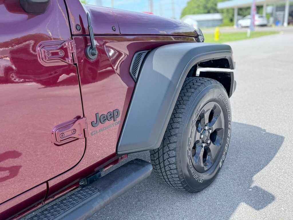 2022 Jeep Gladiator Sport photo 3