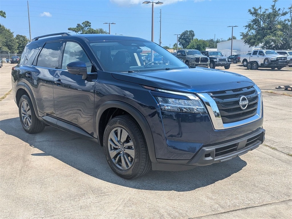Used 2024 Nissan Pathfinder SV SUV