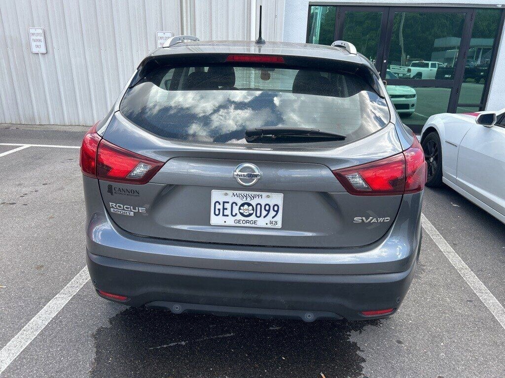 2019 Nissan Rogue Sport SV photo 3