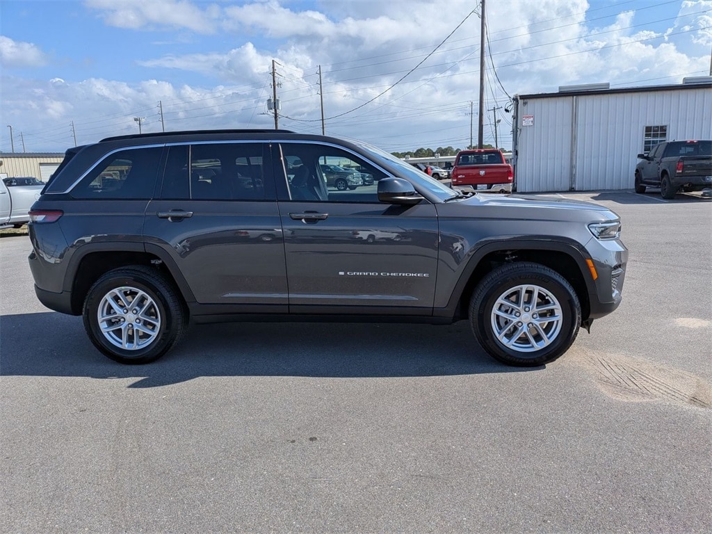 New 2025 Jeep Grand Cherokee Laredo X Sport Utility