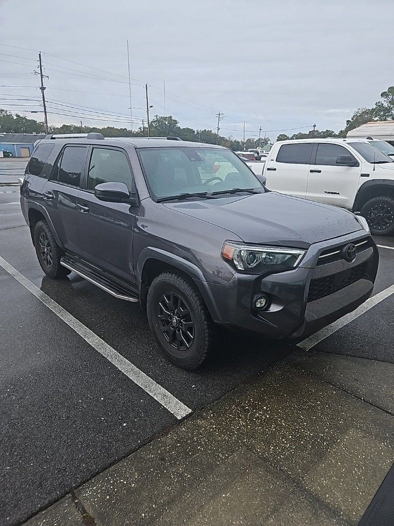 2021 Toyota 4Runner SR5's photo