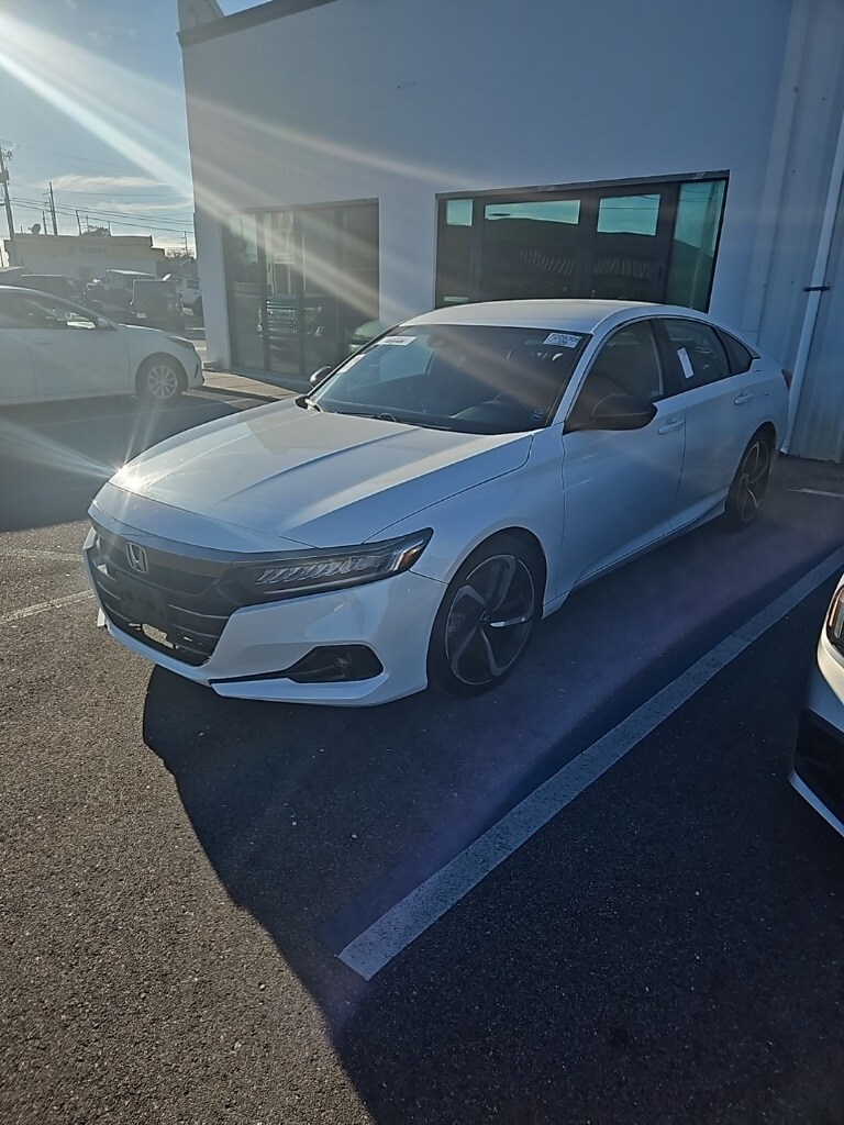 2022 Honda Accord Sport photo 2