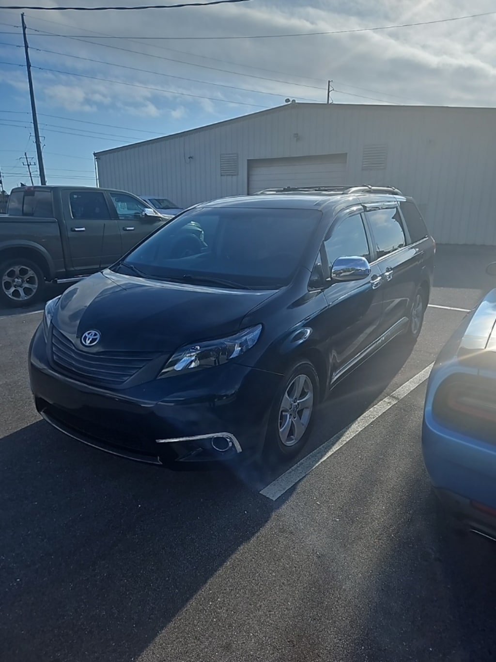 Used 2013 Toyota Sienna LE Minivan/Van
