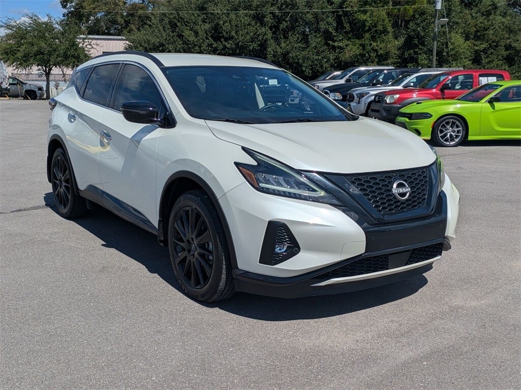 2023 Nissan Murano SV photo 3