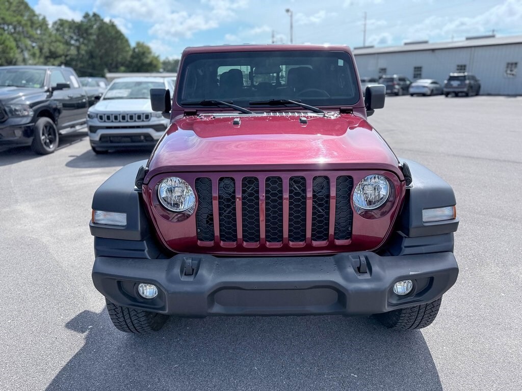 2022 Jeep Gladiator Sport photo 2