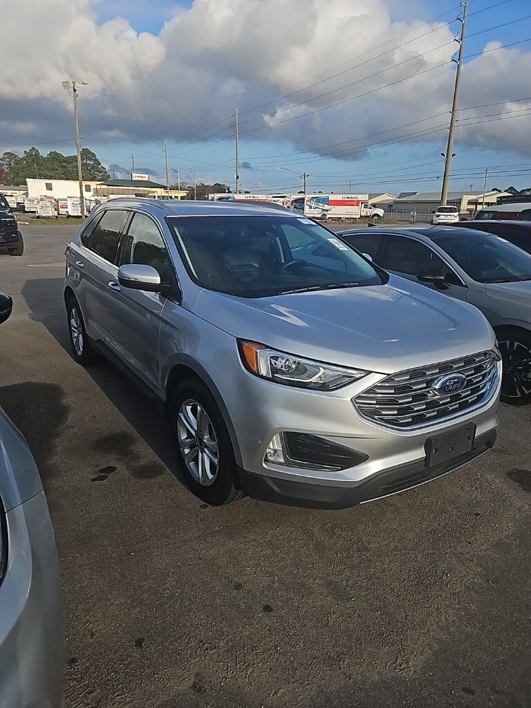 2019 Ford Edge SEL photo 2