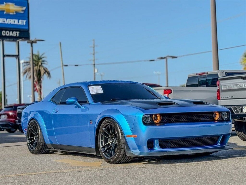 2023 Dodge Challenger R/T Scat Pack Widebody photo 2