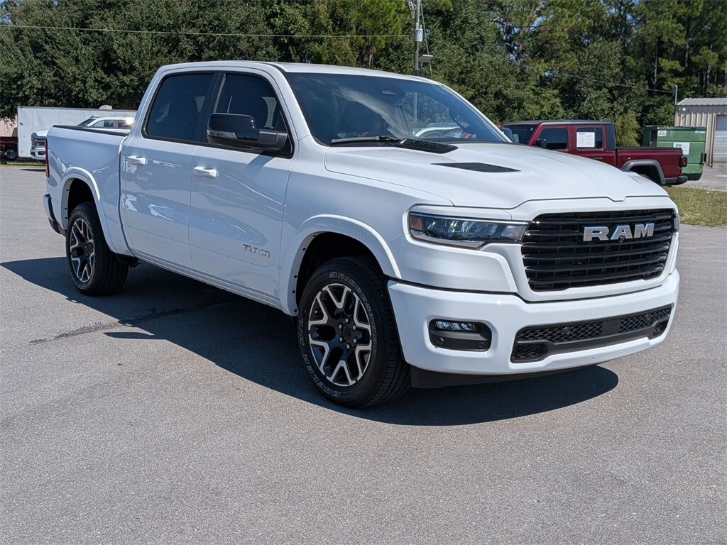 2026 Ram 1500 Laramie photo 3