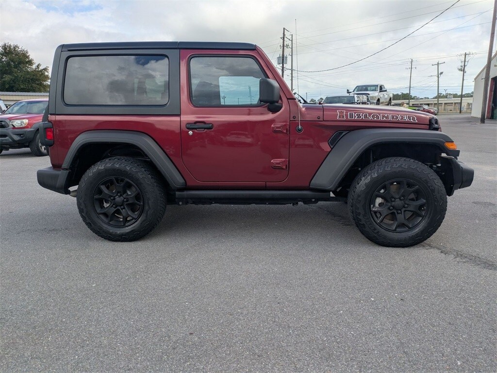 2021 Jeep Wrangler Islander photo 4
