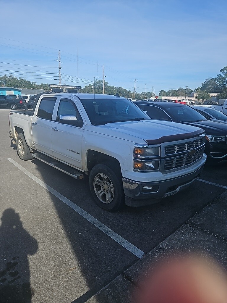 2015 Chevrolet Silverado 1500 LT photo 2