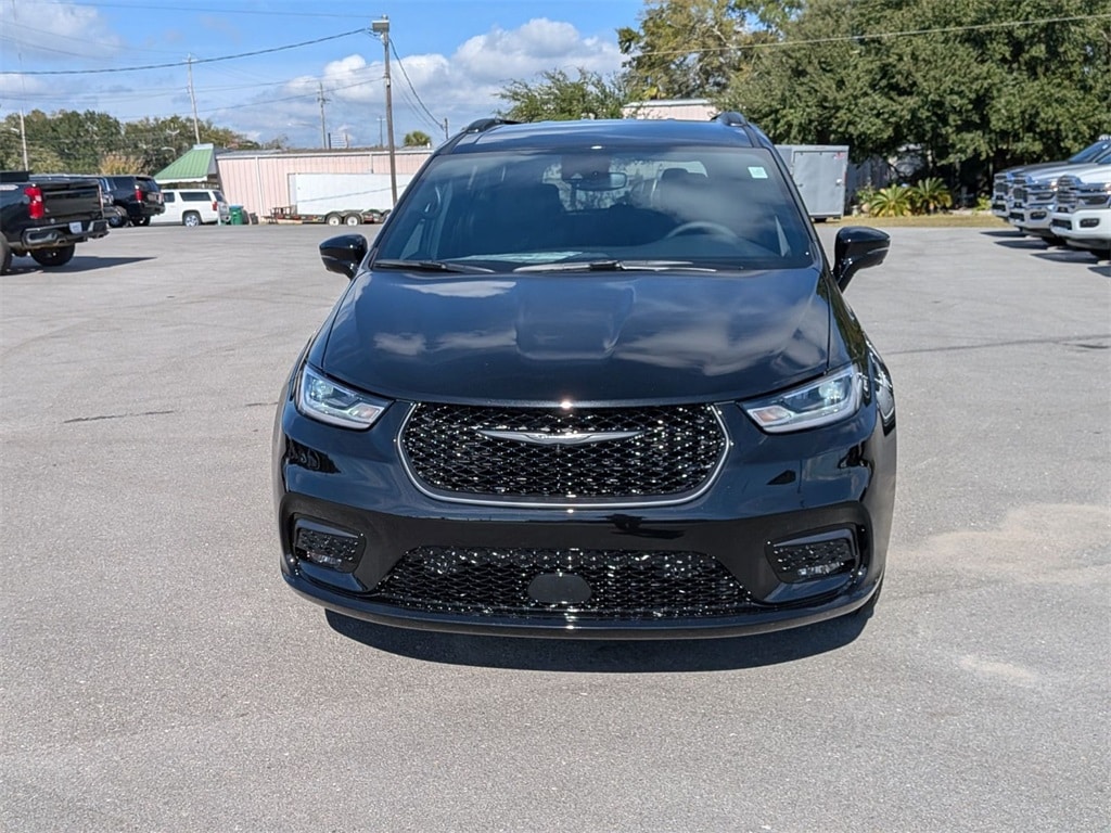 New 2026 Chrysler Pacifica Select Passenger Van