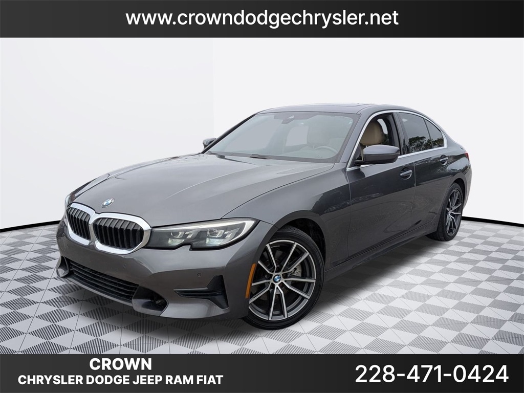 2020 BMW 3 Series 330i's photo