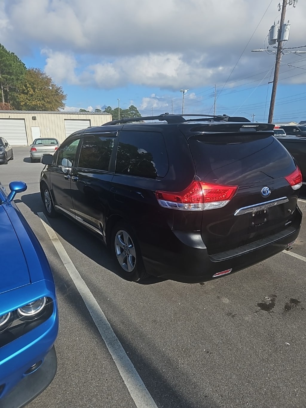 Used 2013 Toyota Sienna LE Minivan/Van